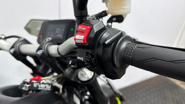 Yamaha Mt-09 (14MY)